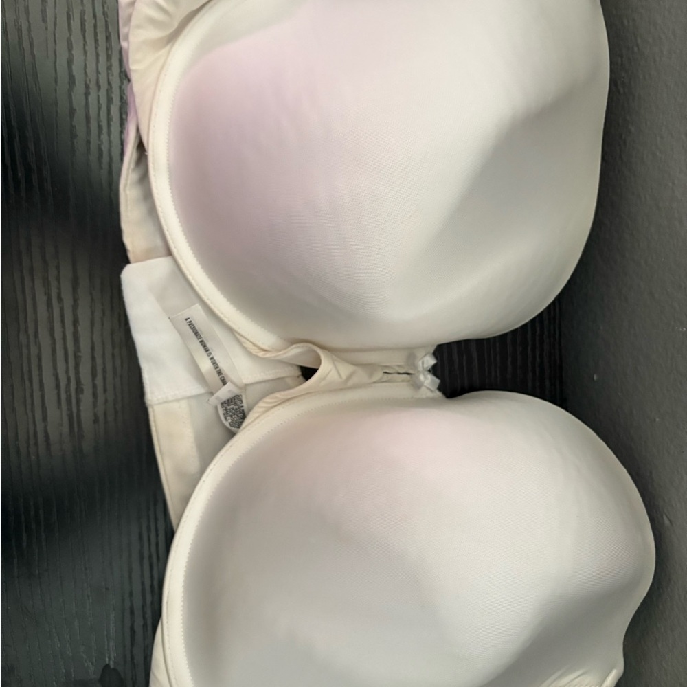 1 of 44DD 360 T shirt bra from torrid